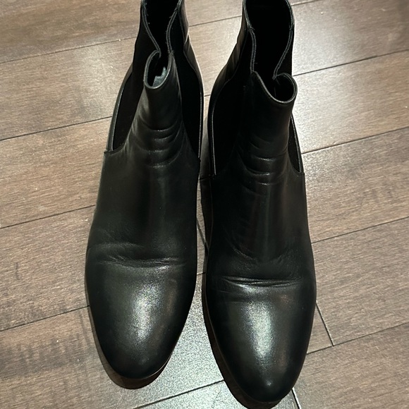 Women’s Prada ankle boots - Picture 5 of 7
